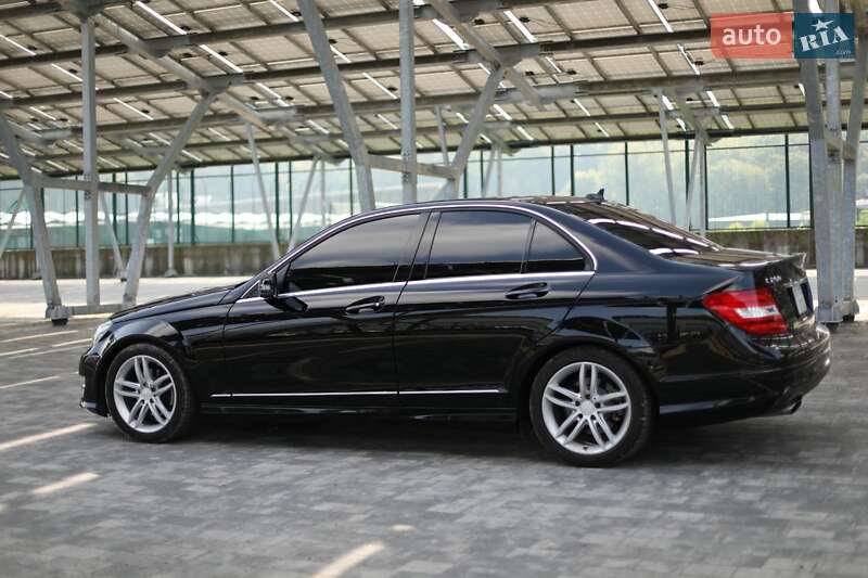 Седан Mercedes-Benz C-Class 2012 в Винниках