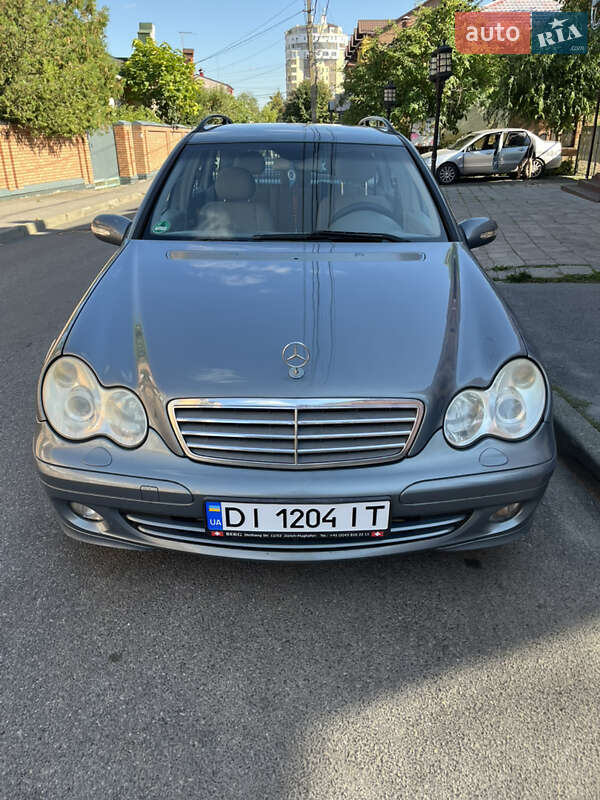Универсал Mercedes-Benz C-Class 2004 в Виннице