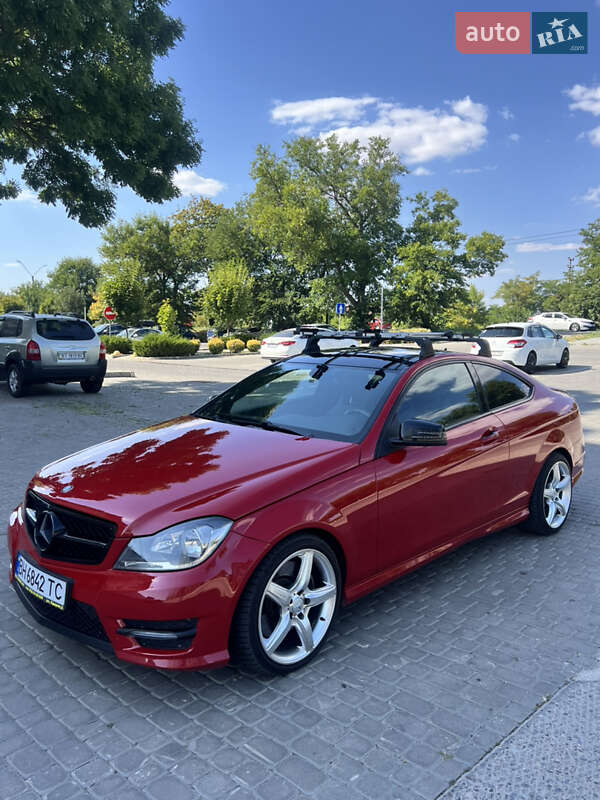 Купе Mercedes-Benz C-Class 2013 в 