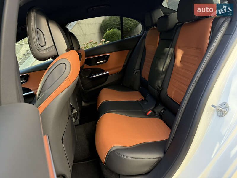 Седан Mercedes-Benz C-Class 2021 в Киеве