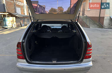 Універсал Mercedes-Benz C-Class 2004 в 