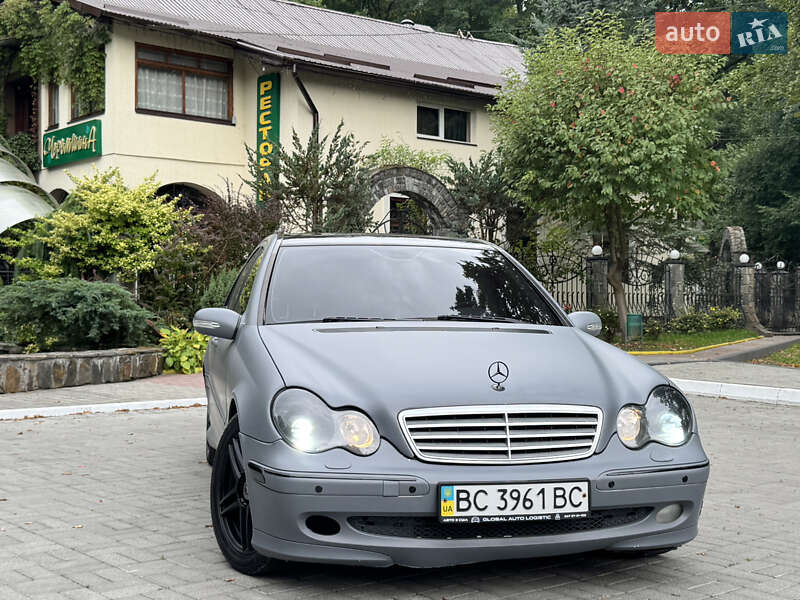 Седан Mercedes-Benz C-Class 2005 в Дрогобичі