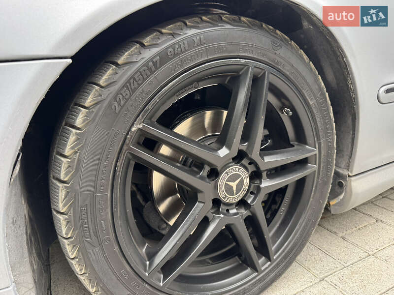 Седан Mercedes-Benz C-Class 2005 в Дрогобичі
