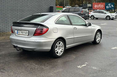 Купе Mercedes-Benz C-Class 2001 в 