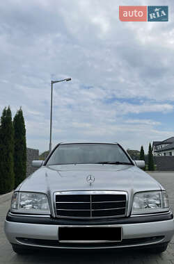 Седан Mercedes-Benz C-Class 1995 в Самборе