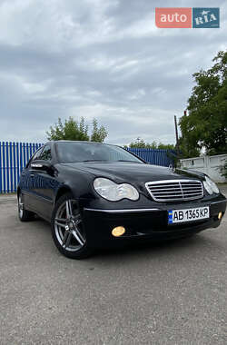 Седан Mercedes-Benz C-Class 2003 в Виннице