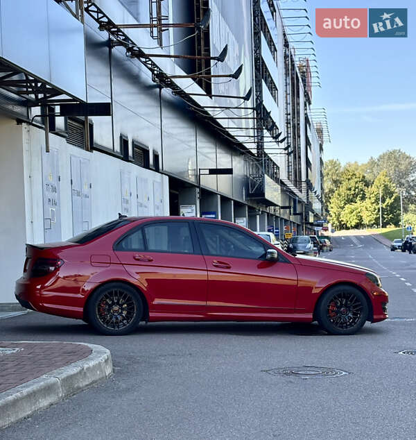 Седан Mercedes-Benz C-Class 2014 в Киеве
