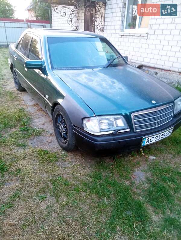 Седан Mercedes-Benz C-Class 1996 в Володимирі