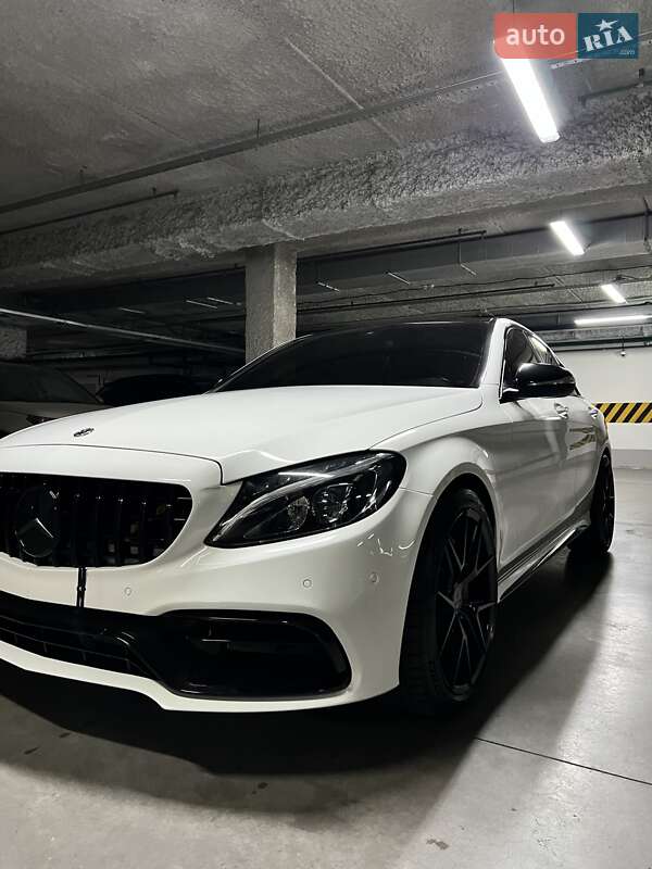 Седан Mercedes-Benz C-Class 2015 в Києві