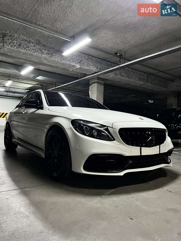 Седан Mercedes-Benz C-Class 2015 в Киеве