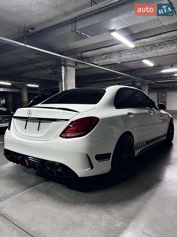 Седан Mercedes-Benz C-Class 2015 в Киеве