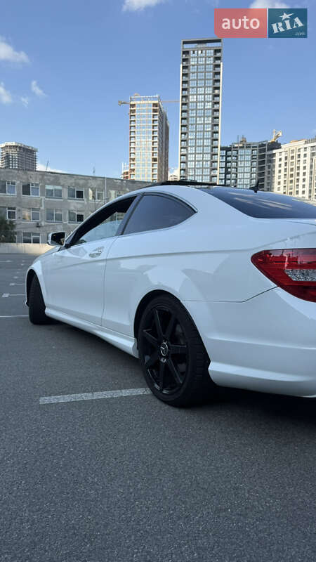Купе Mercedes-Benz C-Class 2012 в Харькове