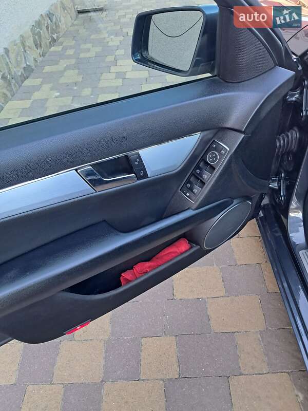 Универсал Mercedes-Benz C-Class 2011 в Дубно