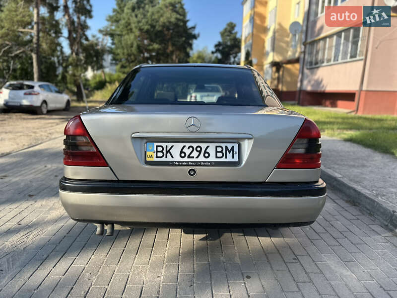 Седан Mercedes-Benz C-Class 1995 в Славуті