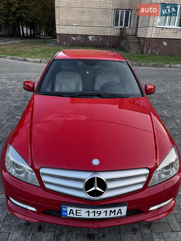 Седан Mercedes-Benz C-Class 2010 в Кривому Розі фото 2 Седан Mercedes-Benz C-Class 2010 в Кривому Розі