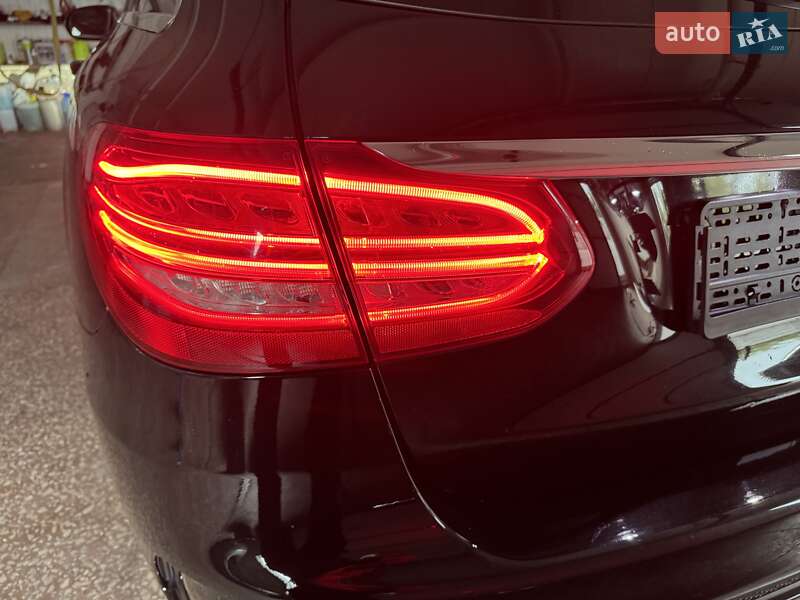 Універсал Mercedes-Benz C-Class 2016 в Тернополі