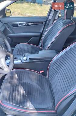 Седан Mercedes-Benz C-Class 2010 в 