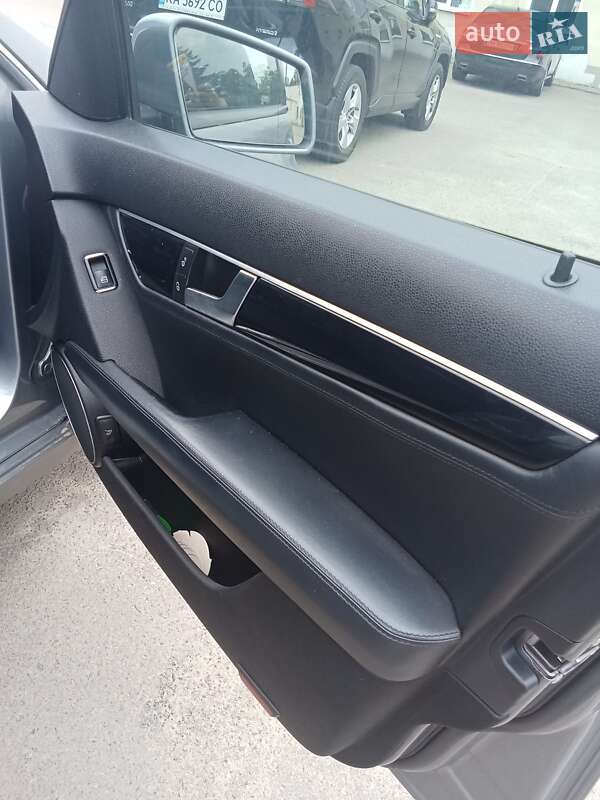 Универсал Mercedes-Benz C-Class 2010 в Львове