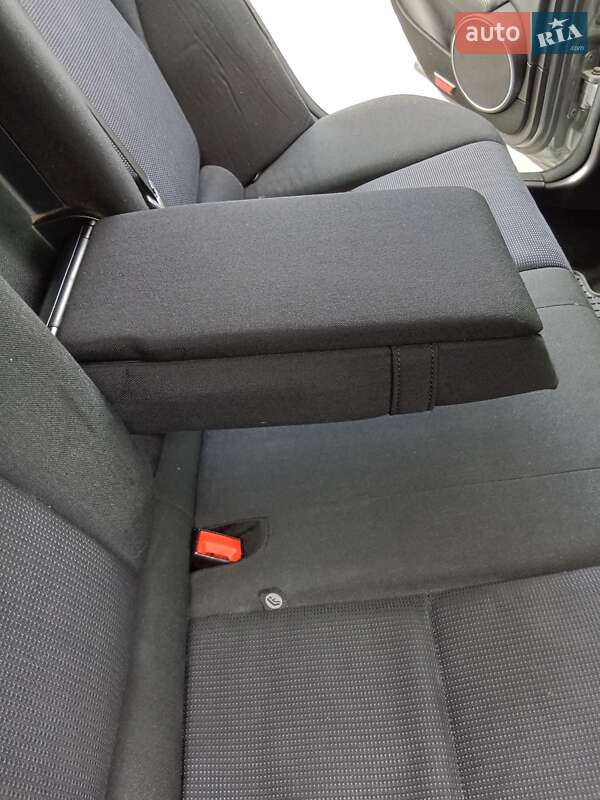 Универсал Mercedes-Benz C-Class 2010 в Львове