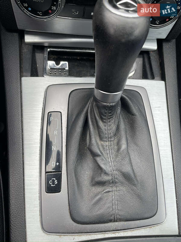 Седан Mercedes-Benz C-Class 2008 в Львове