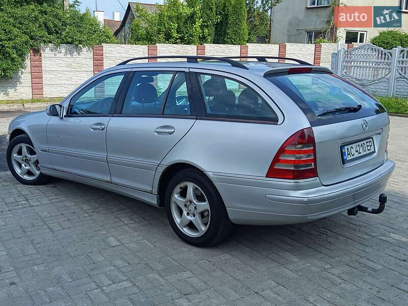 Універсал Mercedes-Benz C-Class 2002 в Рівному