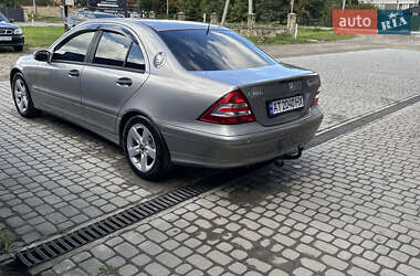 Седан Mercedes-Benz C-Class 2004 в Івано-Франківську