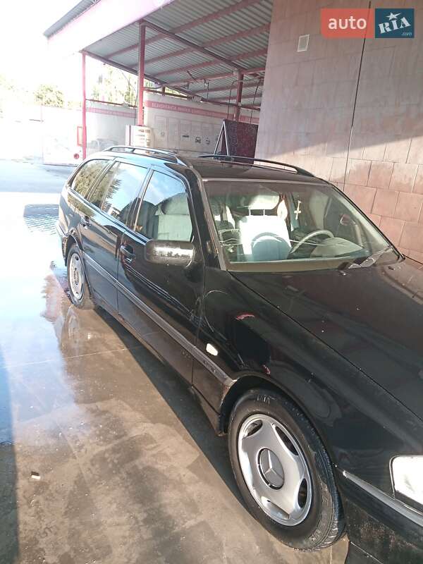 Универсал Mercedes-Benz C-Class 1998 в Тростянце