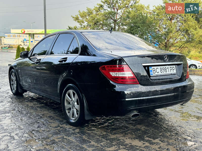 Седан Mercedes-Benz C-Class 2011 в Львове
