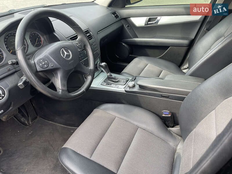 Седан Mercedes-Benz C-Class 2007 в Харькове