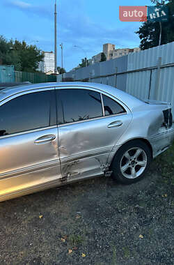 Седан Mercedes-Benz C-Class 2004 в 