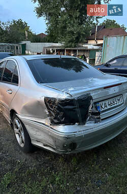 Седан Mercedes-Benz C-Class 2004 в 