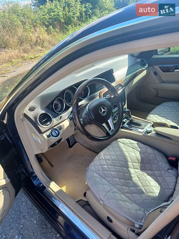 Седан Mercedes-Benz C-Class 2012 в Белой Церкви