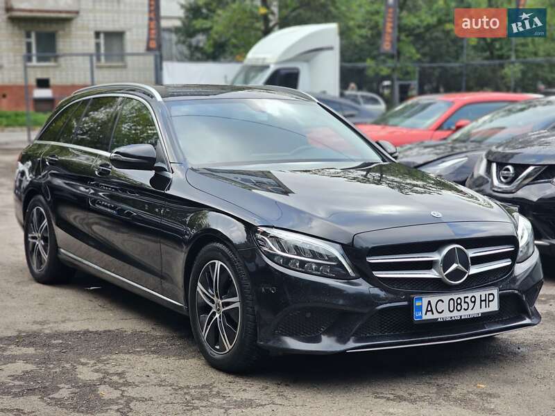 Mercedes-Benz C-Class 2019