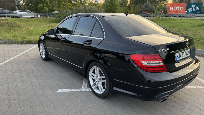 Седан Mercedes-Benz C-Class 2012 в Киеве