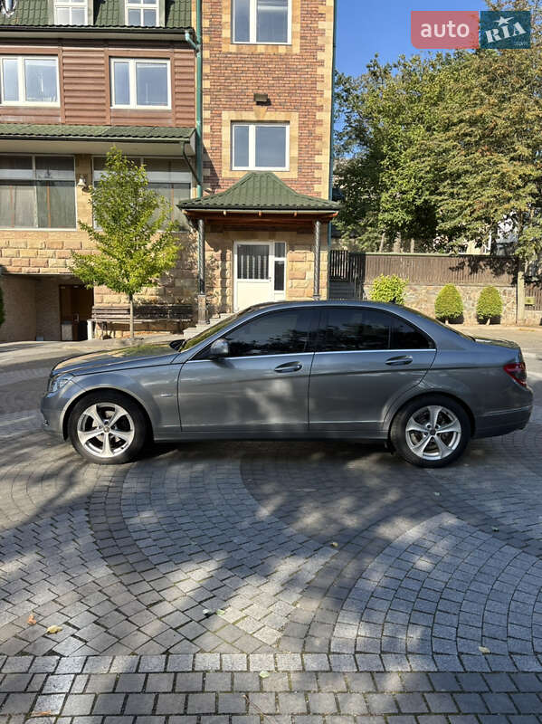 Седан Mercedes-Benz C-Class 2007 в Черновцах