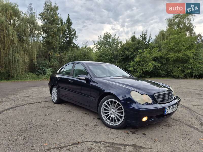 Седан Mercedes-Benz C-Class 2001 в Калуше
