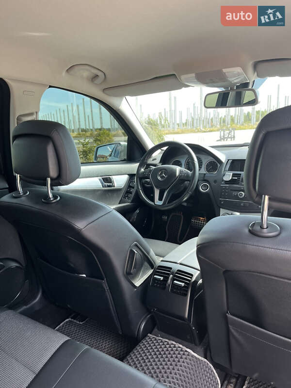 Седан Mercedes-Benz C-Class 2008 в Коростене