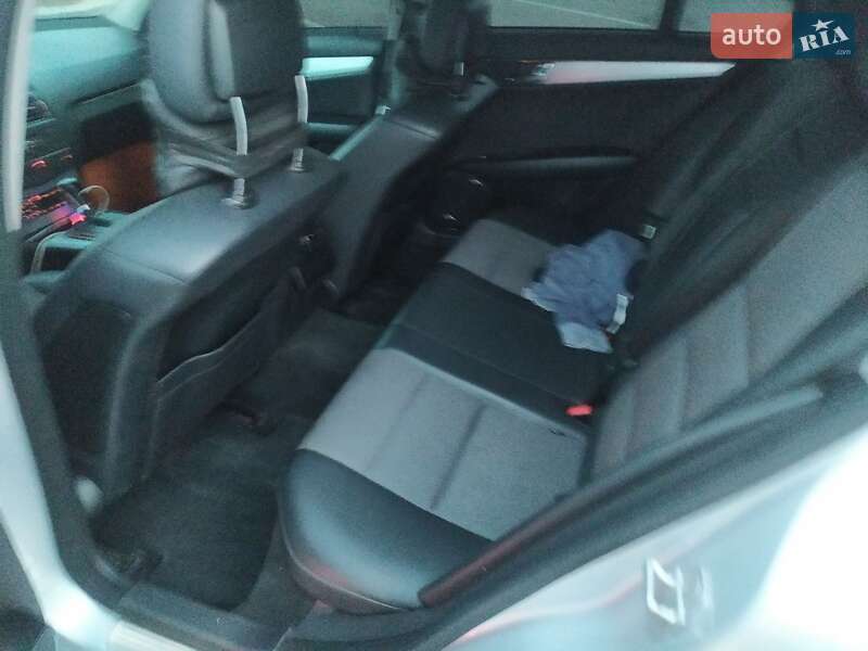 Универсал Mercedes-Benz C-Class 2009 в Снятине