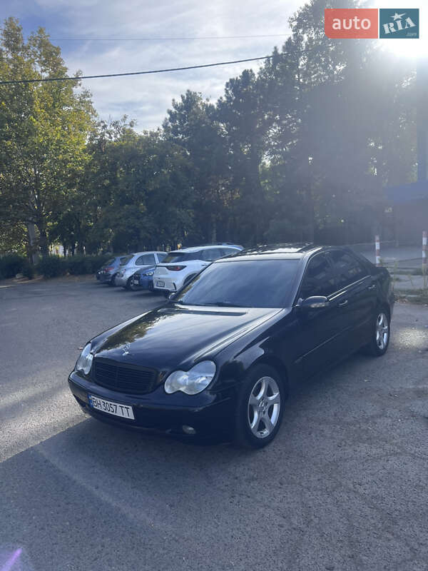 Седан Mercedes-Benz C-Class 2001 в Одессе