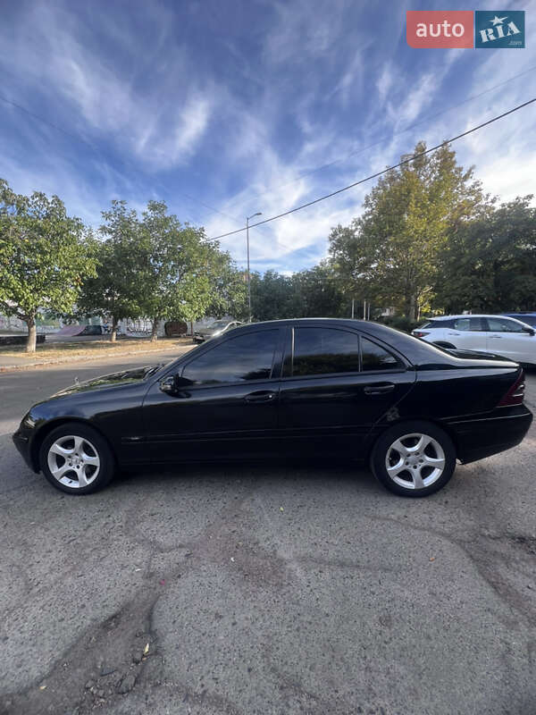 Седан Mercedes-Benz C-Class 2001 в Одессе
