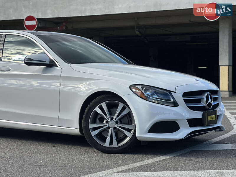 Седан Mercedes-Benz C-Class 2017 в Киеве
