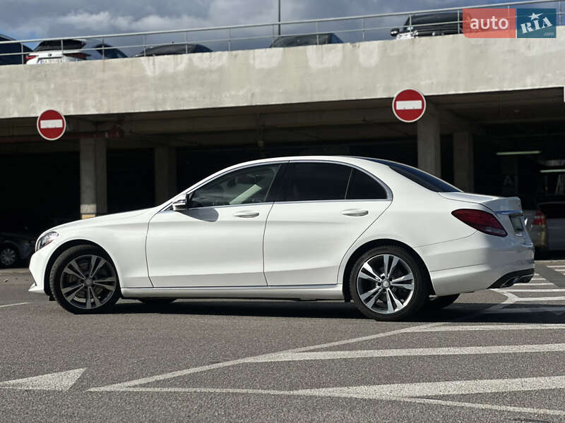 Седан Mercedes-Benz C-Class 2017 в Киеве