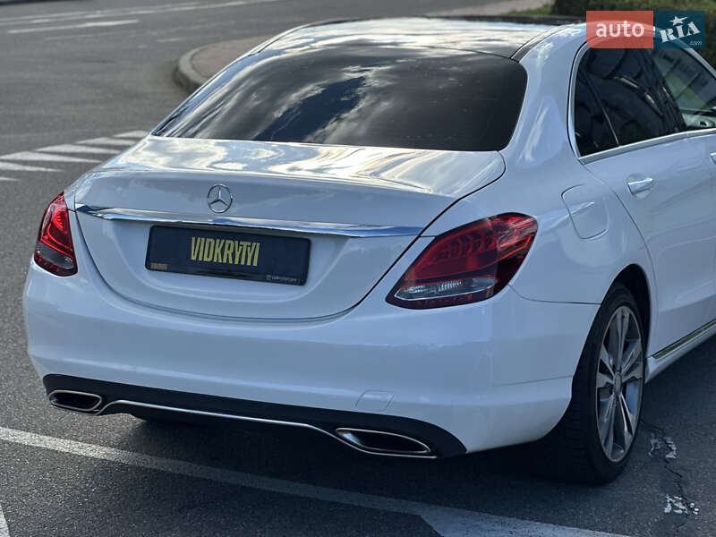 Седан Mercedes-Benz C-Class 2017 в Киеве