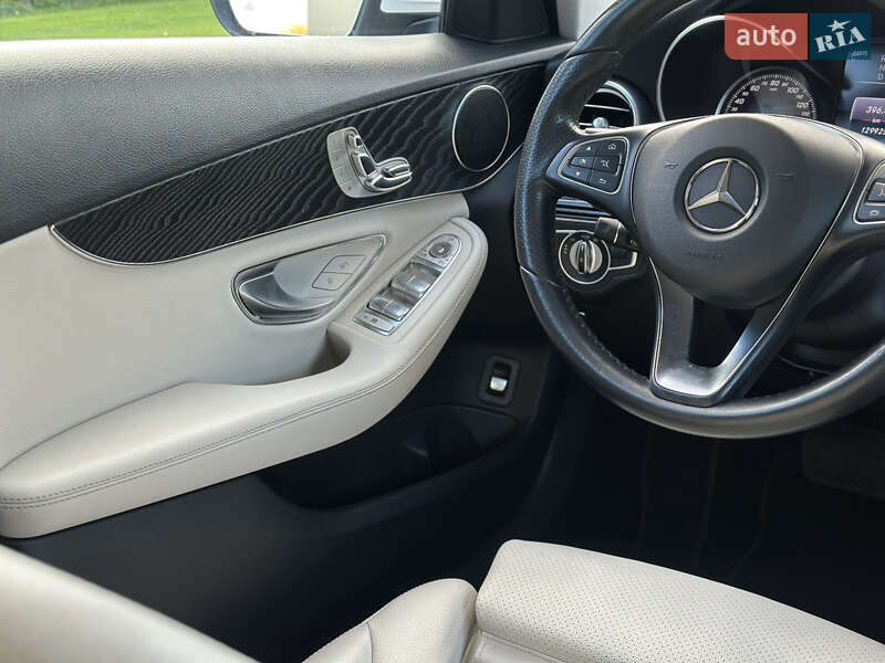 Седан Mercedes-Benz C-Class 2017 в Киеве