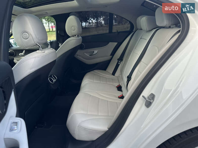 Седан Mercedes-Benz C-Class 2017 в Киеве