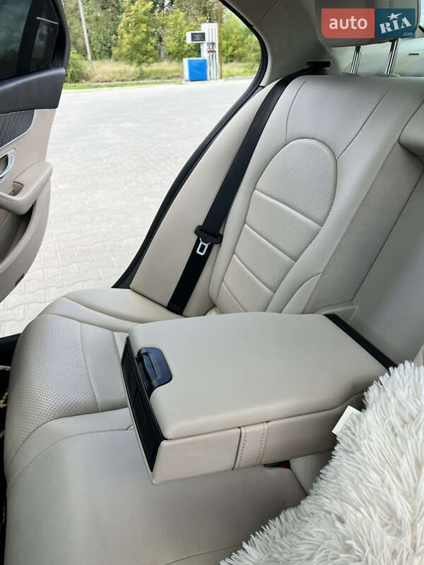Седан Mercedes-Benz C-Class 2015 в Львове фото 20 Седан Mercedes-Benz C-Class 2015 в Львове