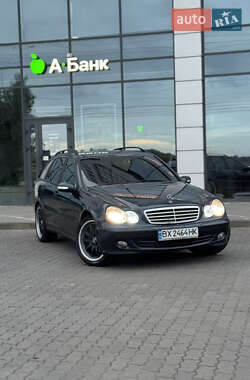 Універсал Mercedes-Benz C-Class 2004 в 