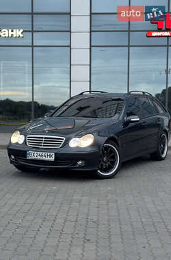 Універсал Mercedes-Benz C-Class 2004 в 