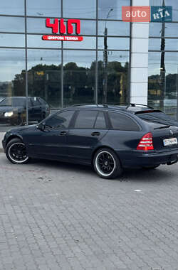 Універсал Mercedes-Benz C-Class 2004 в 