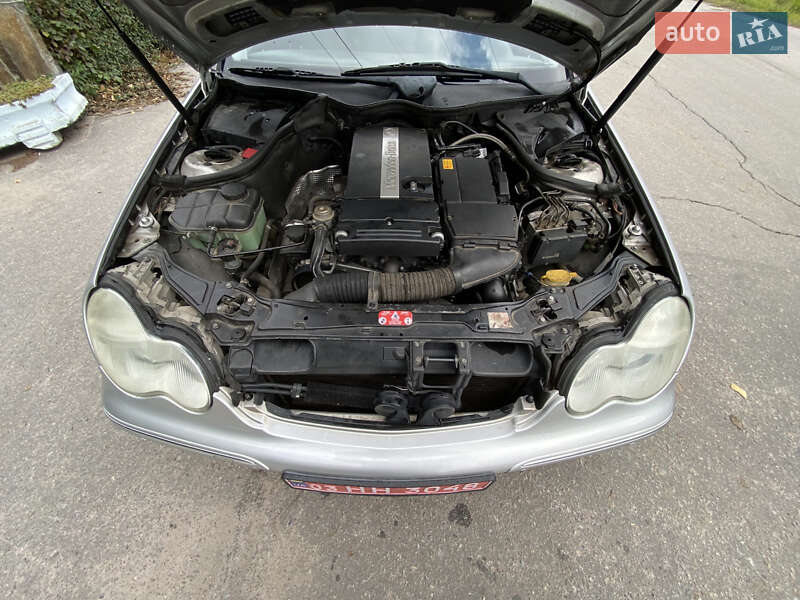 Седан Mercedes-Benz C-Class 2002 в Калиновке